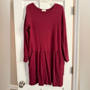 Women's t. LA Dark Red, long sleeve knit dress with pockets. Size L. NWT
